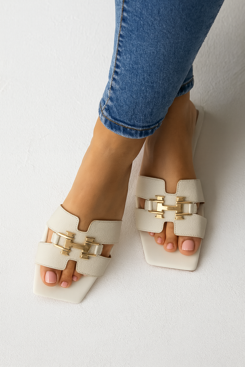 𝑺𝑨𝑵𝑫𝑨𝑳𝑰𝑨 𝑷𝑳𝑨𝑵𝑨